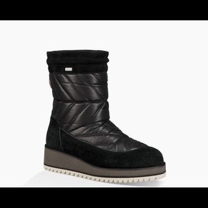 Ugg Beck Boot size 8